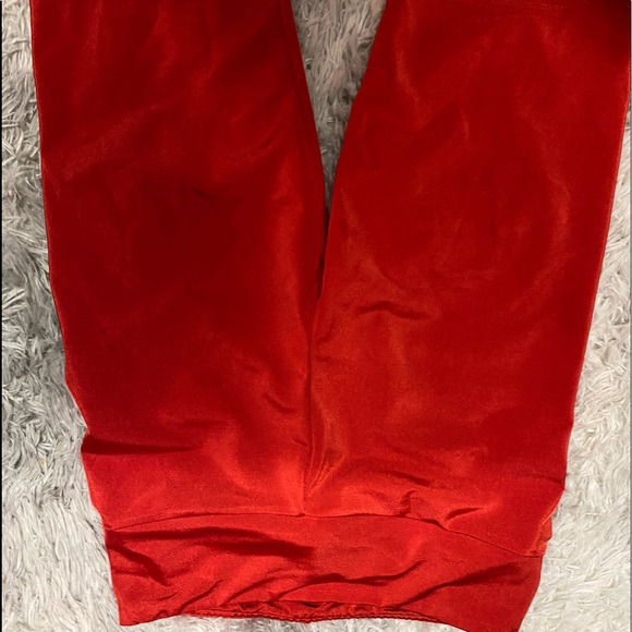 fit in red biker shorts - Picture 2 of 2